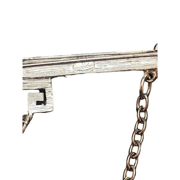 Vintage Signed Givenchy Key And Chain Brooch (A6506) - Picture 4 of 6